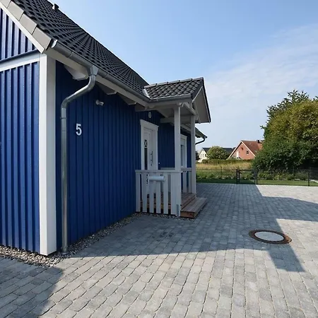 Nyaraló Ferienhaus Blue House